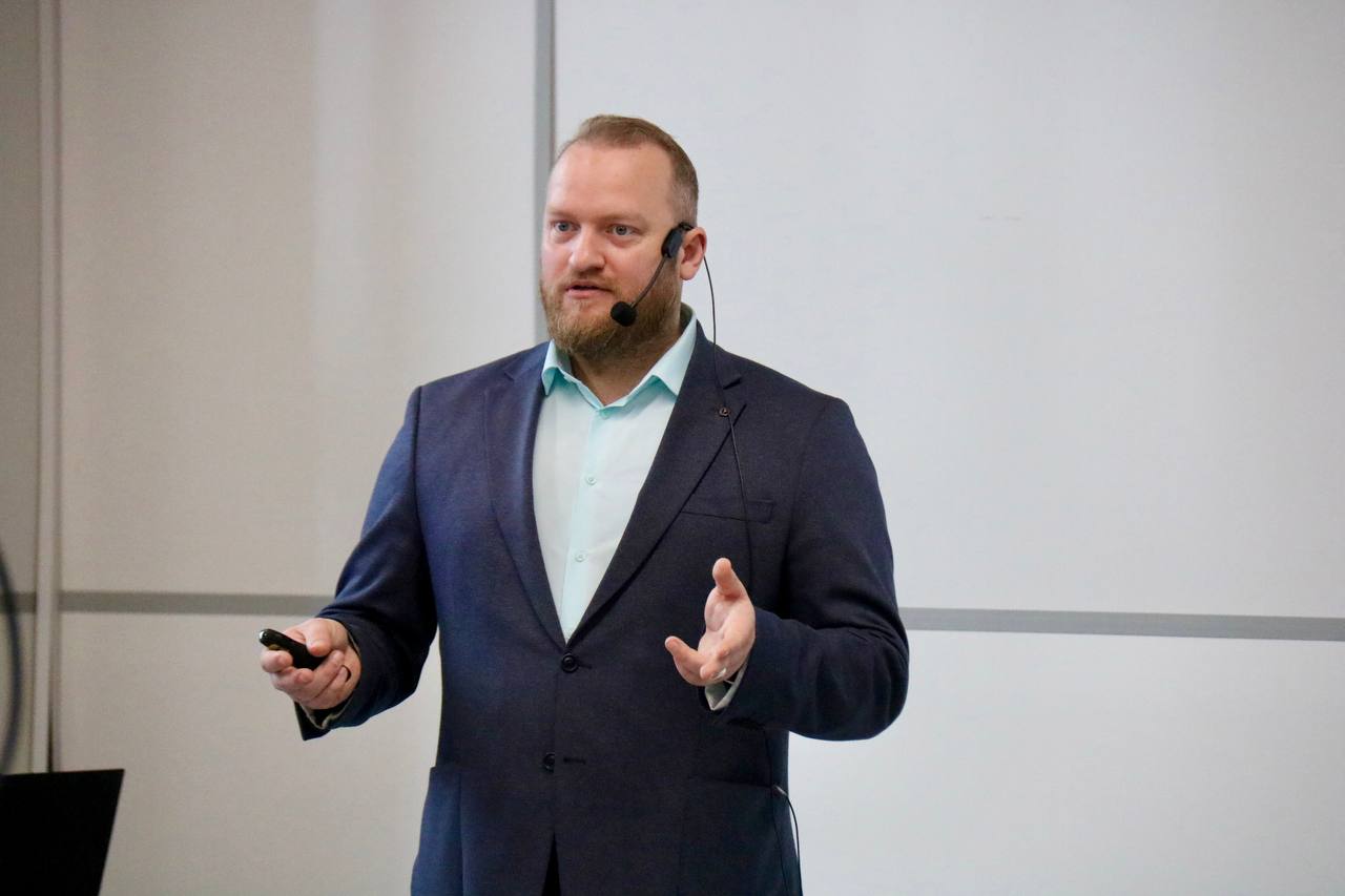 photo_5190822522927577304_y